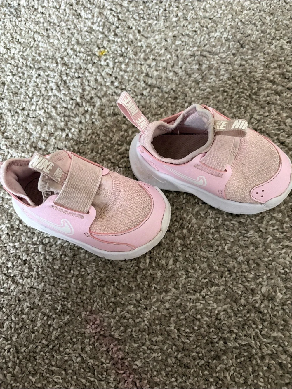 Nike Kids Pink Hook-and-Loop Athletic Sneakers